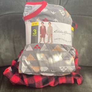 Eddie Bauer Kids Gray and Red Pajama Set
